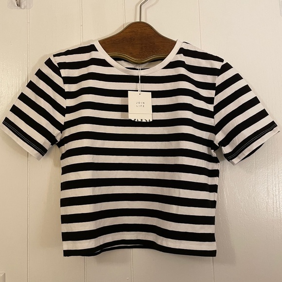 Zara Tops - Zara Cropped Black & White striped crop top Large